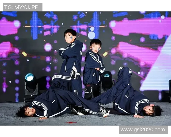 城市马拉松赛事评析北京街舞队选手个人能力的精彩展示与表现